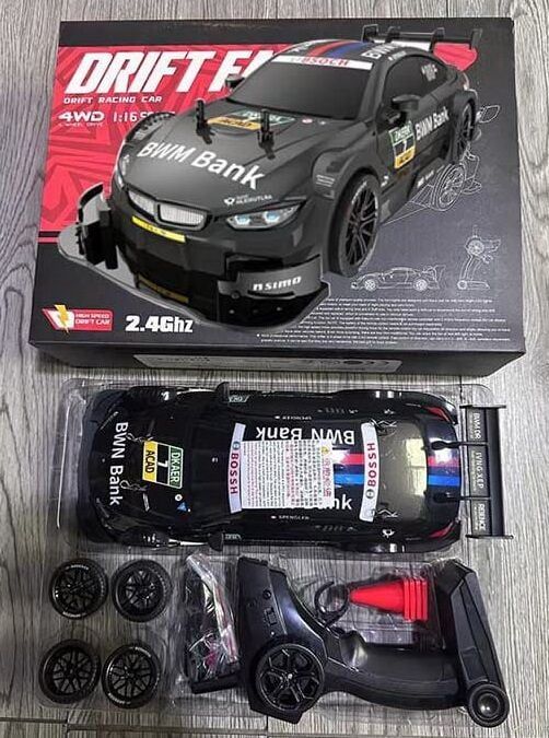 Машина на радіокеруванні 8802 Штрих = 80044 (12) акумулятор 7.4 V, пульт 2.4 GHz, 4WD, підсвічування, змінні колеса